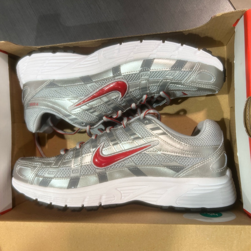 Nike P-6000 (GS) Metallic Silver and Red Box - Picture 3 of 4
